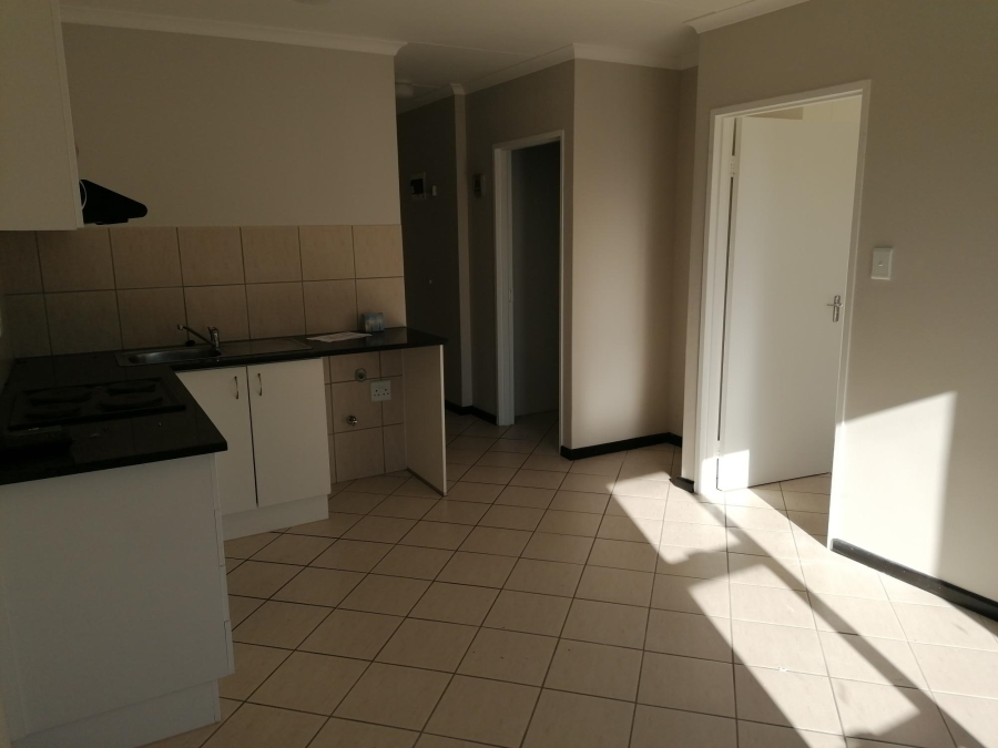 To Let 2 Bedroom Property for Rent in Buh Rein Estate Western Cape